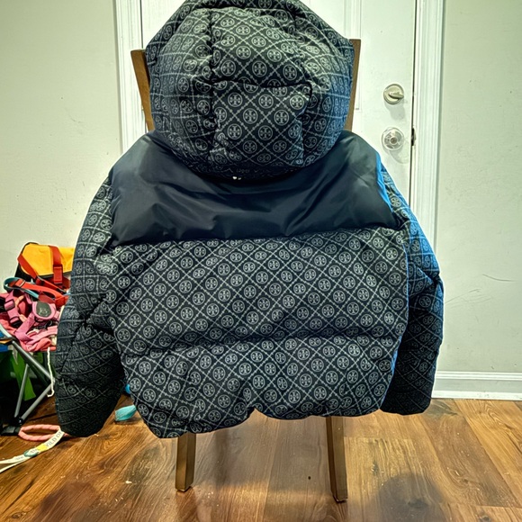 Tory Burch Cropped Puffer Coat - Picture 2 of 4